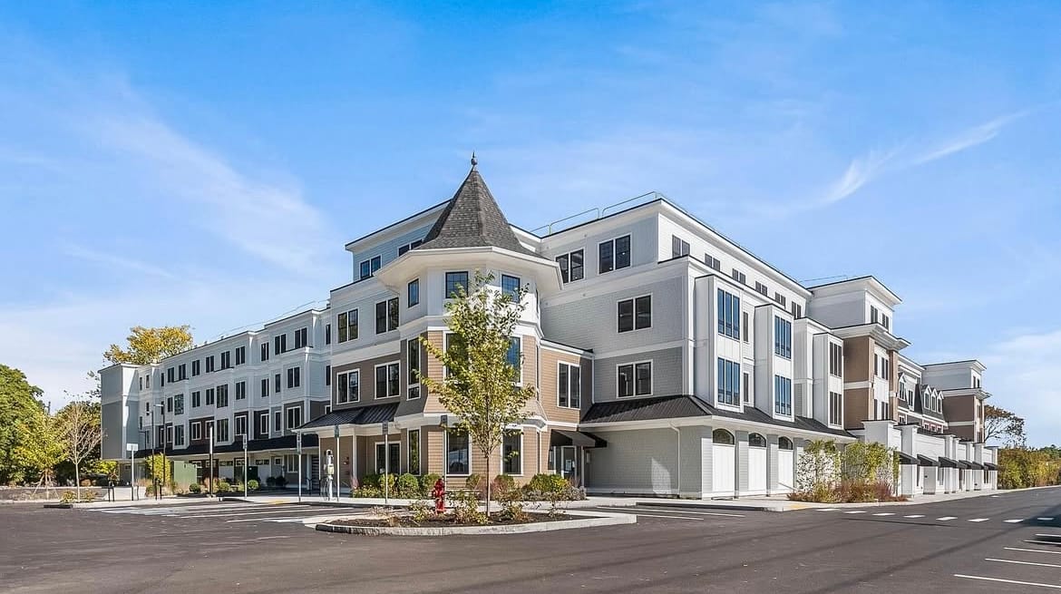 The Block At 22 Everett