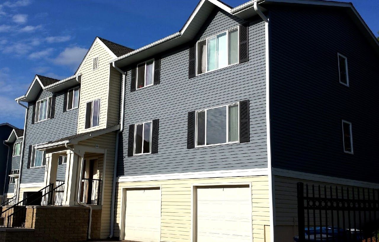 The Groves Apartments