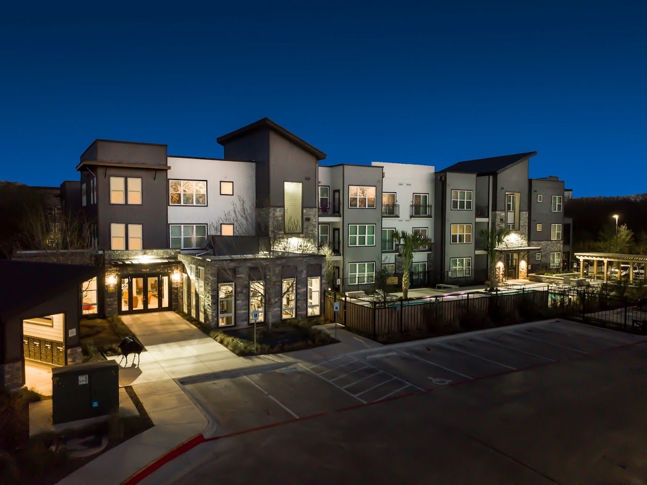 Thinkeast Apartments