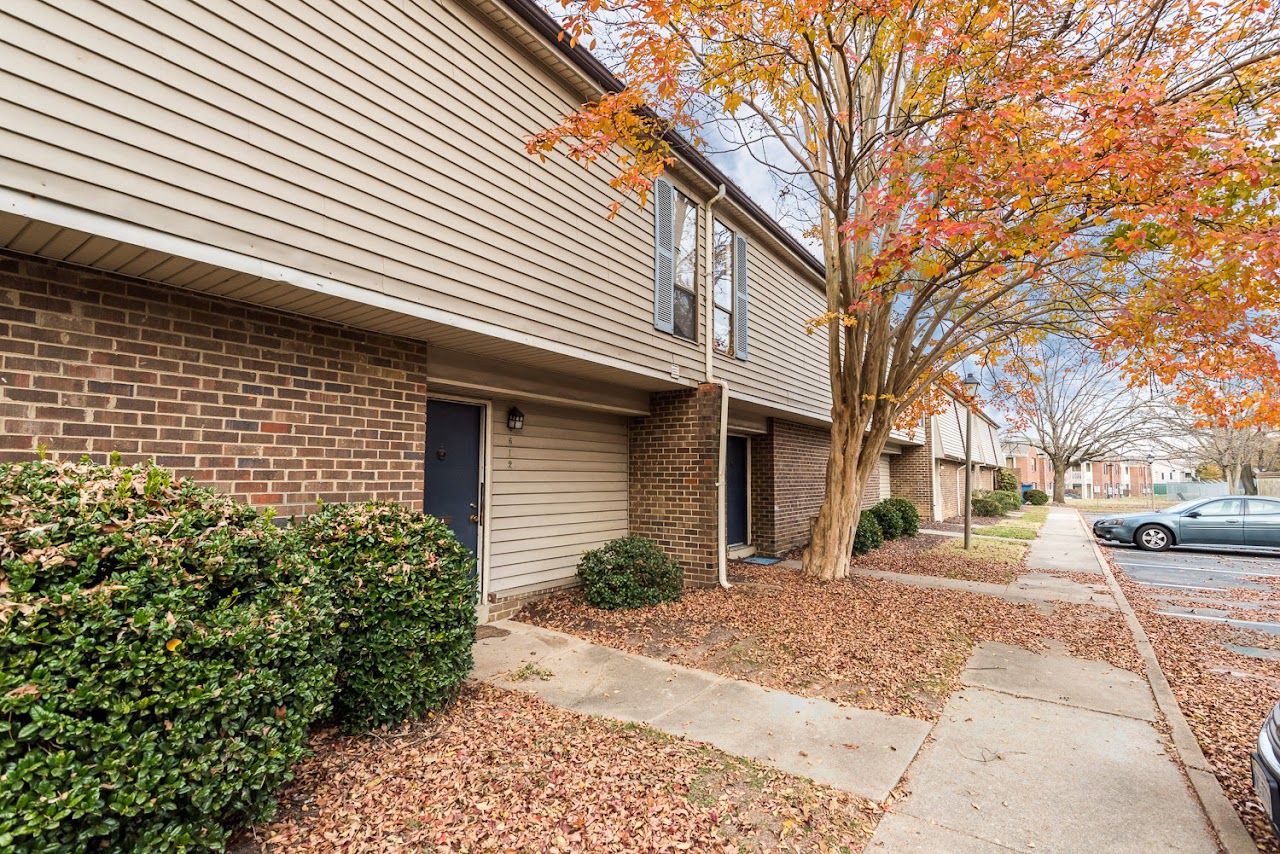 Townhomes Of Oakleys