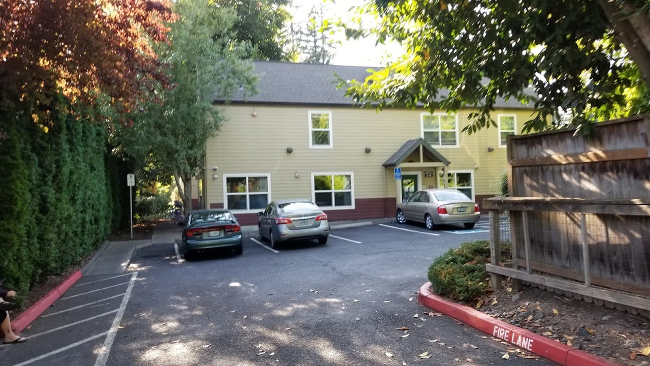 Tryon Mews Apts