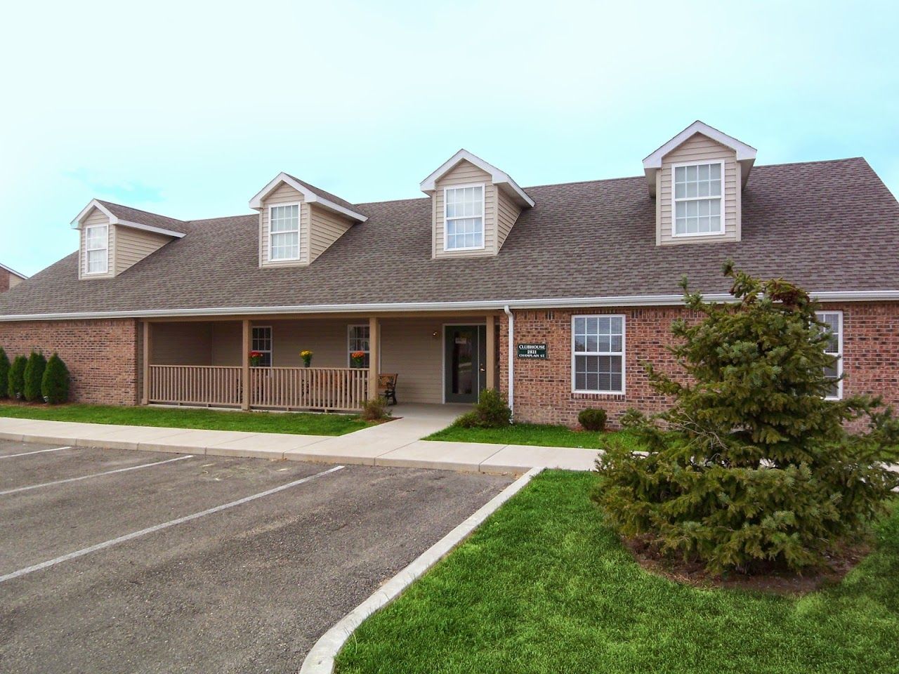 Turnberry Court Apts
