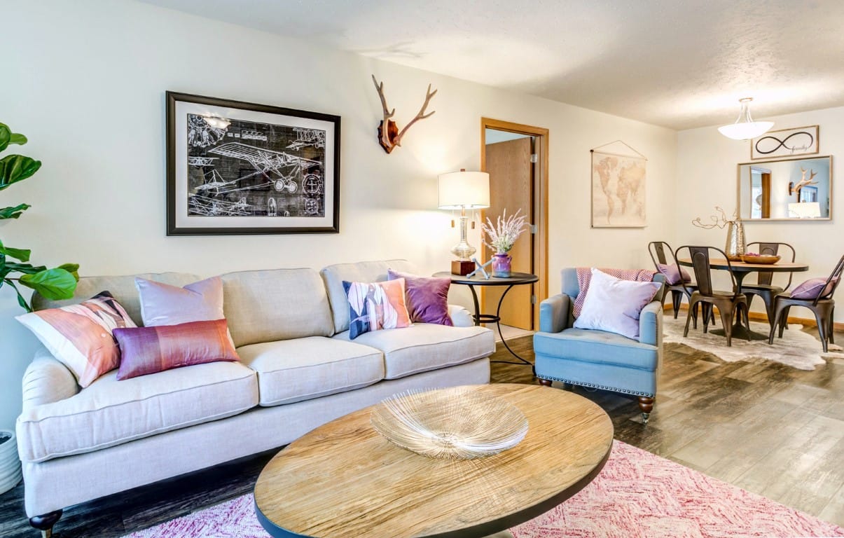 Turnberry Village (Bloomington)