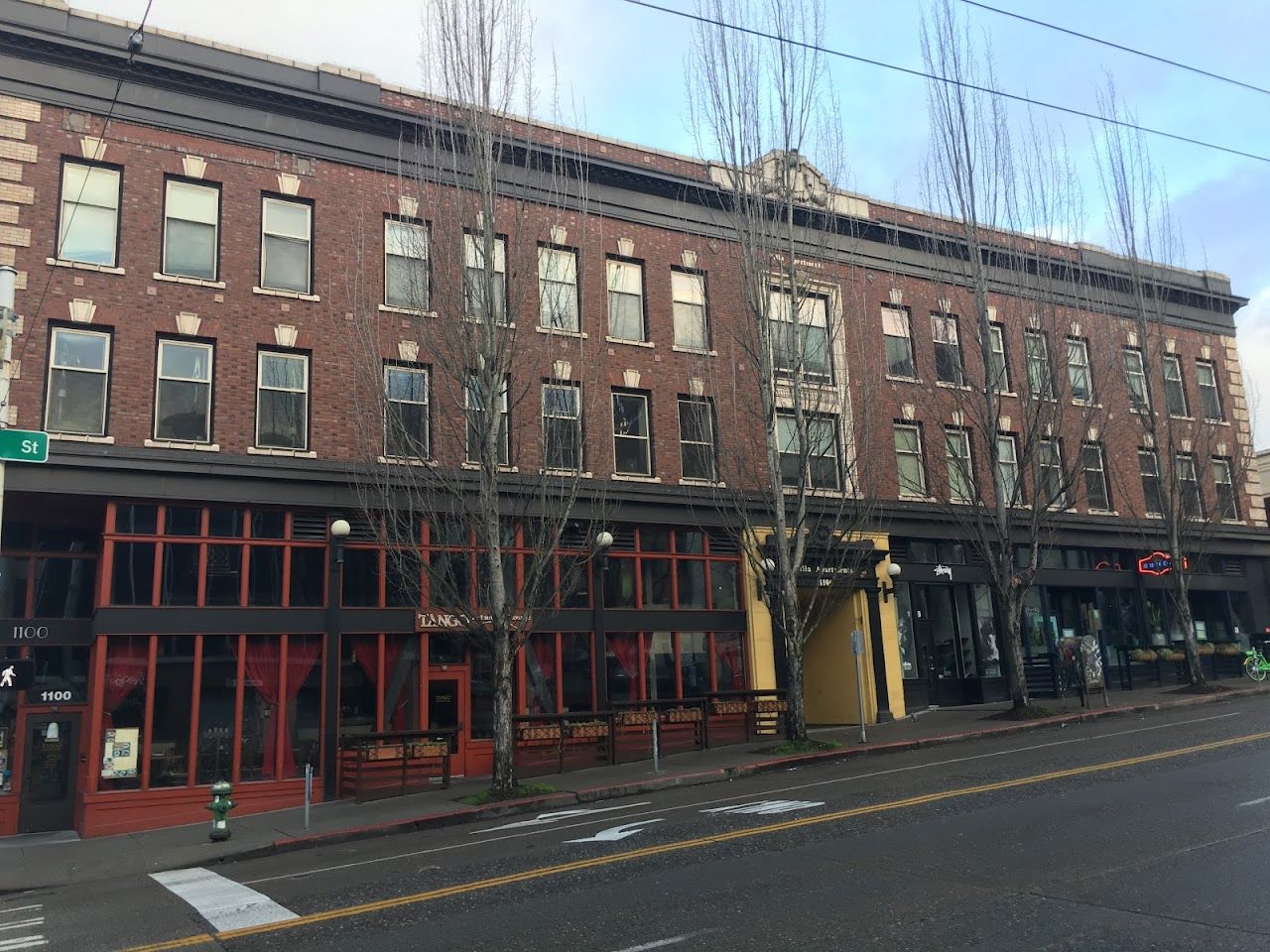Villa Apts