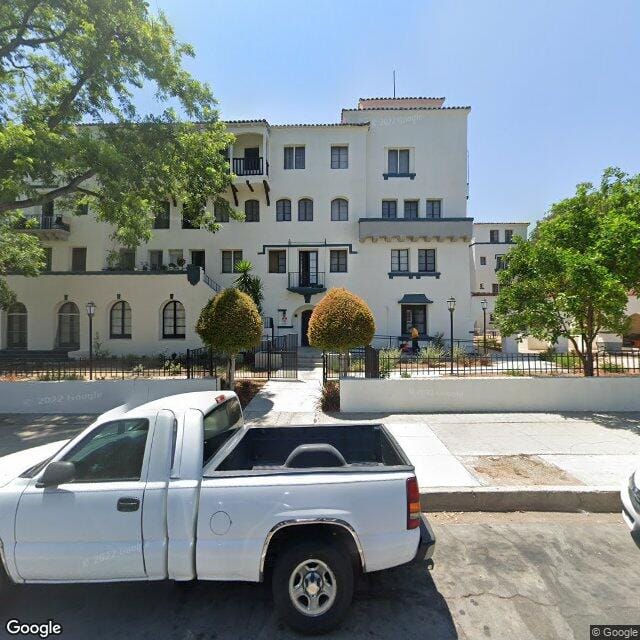 Villa Raymond Apartments