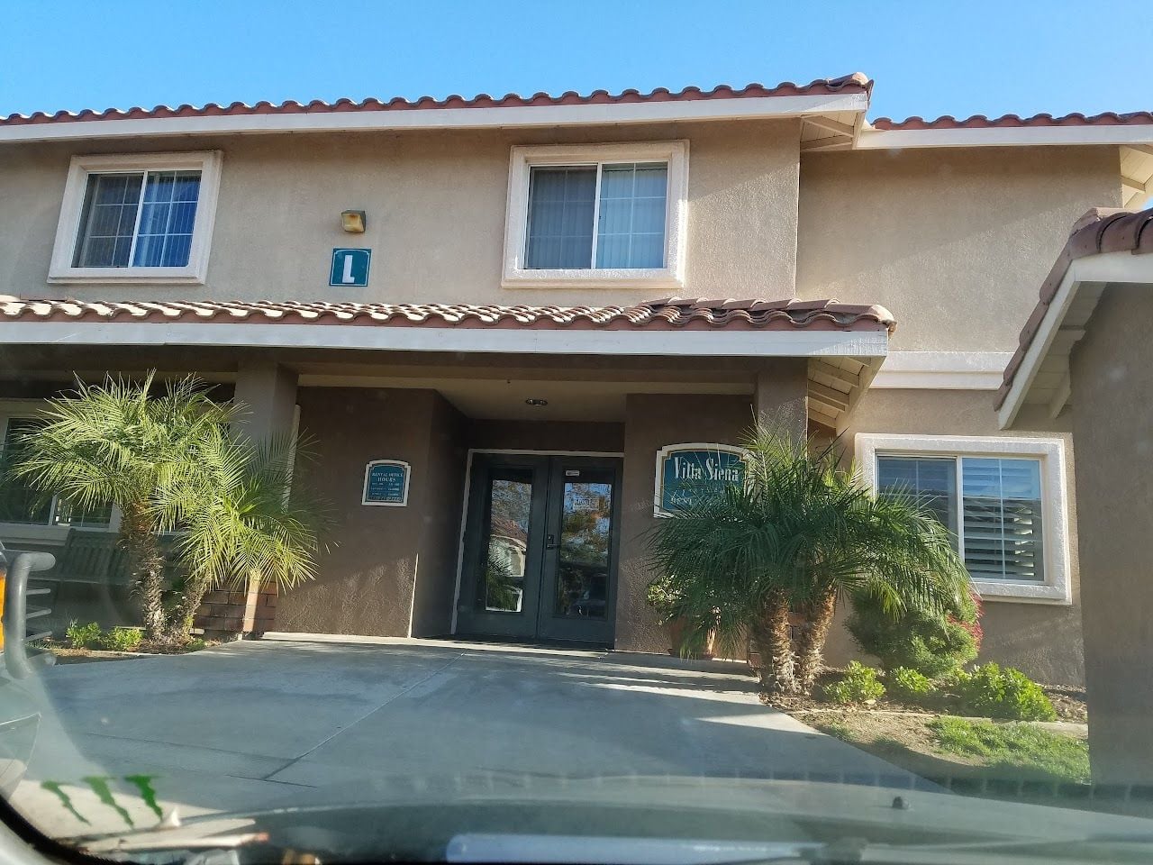 Villa Siena Apts