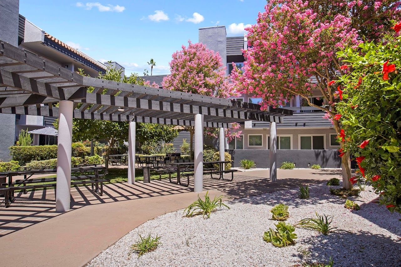 Villa Valley Apartments