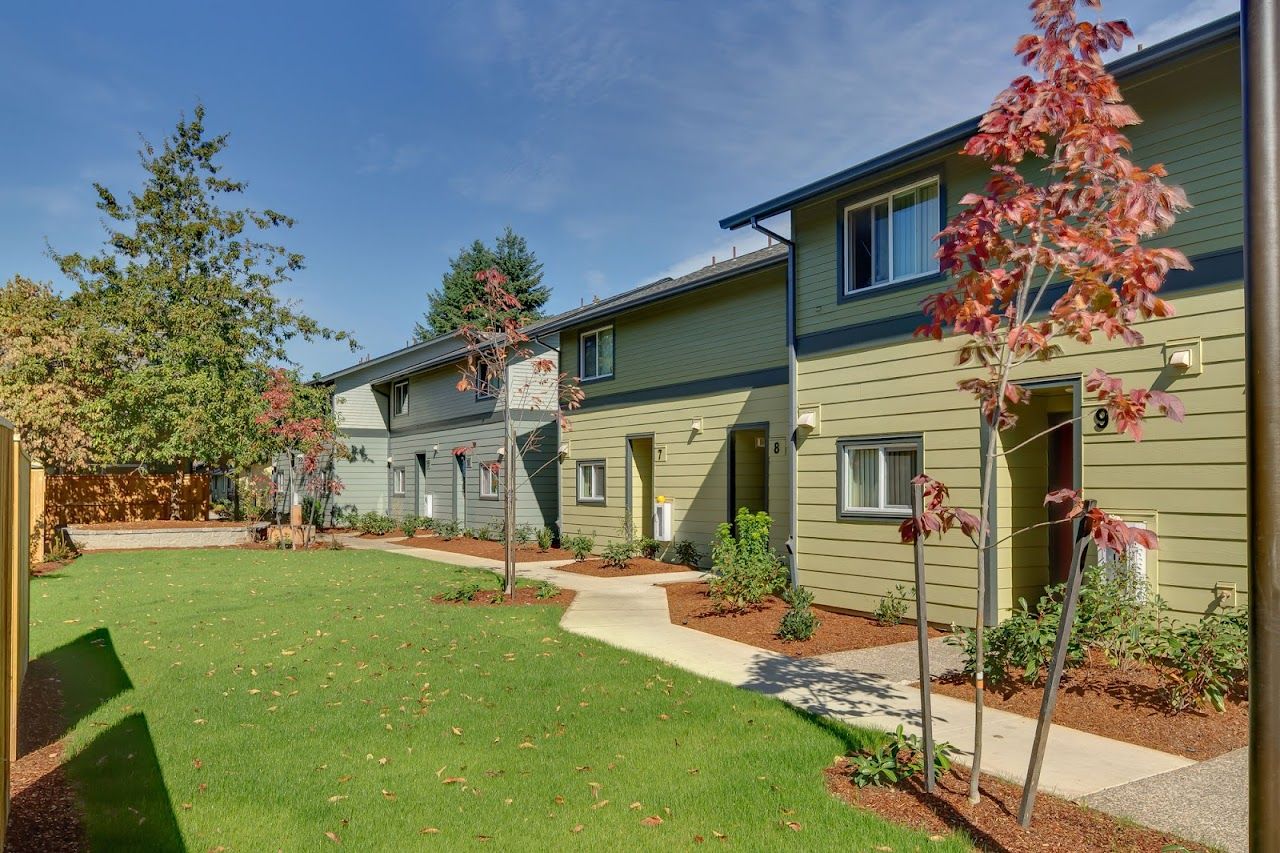 Village East Apts   Springfield