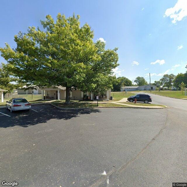 Village Green Apts