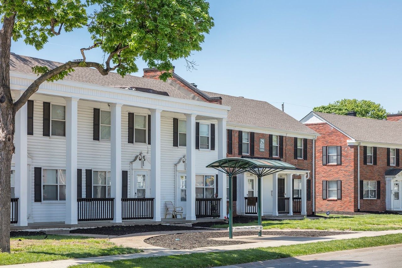 Village Green Apts