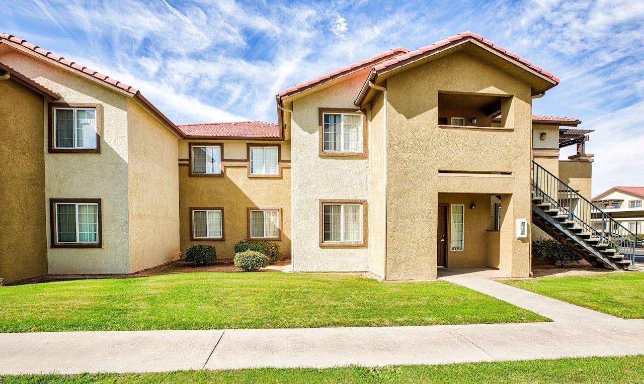 Village Oak Apts