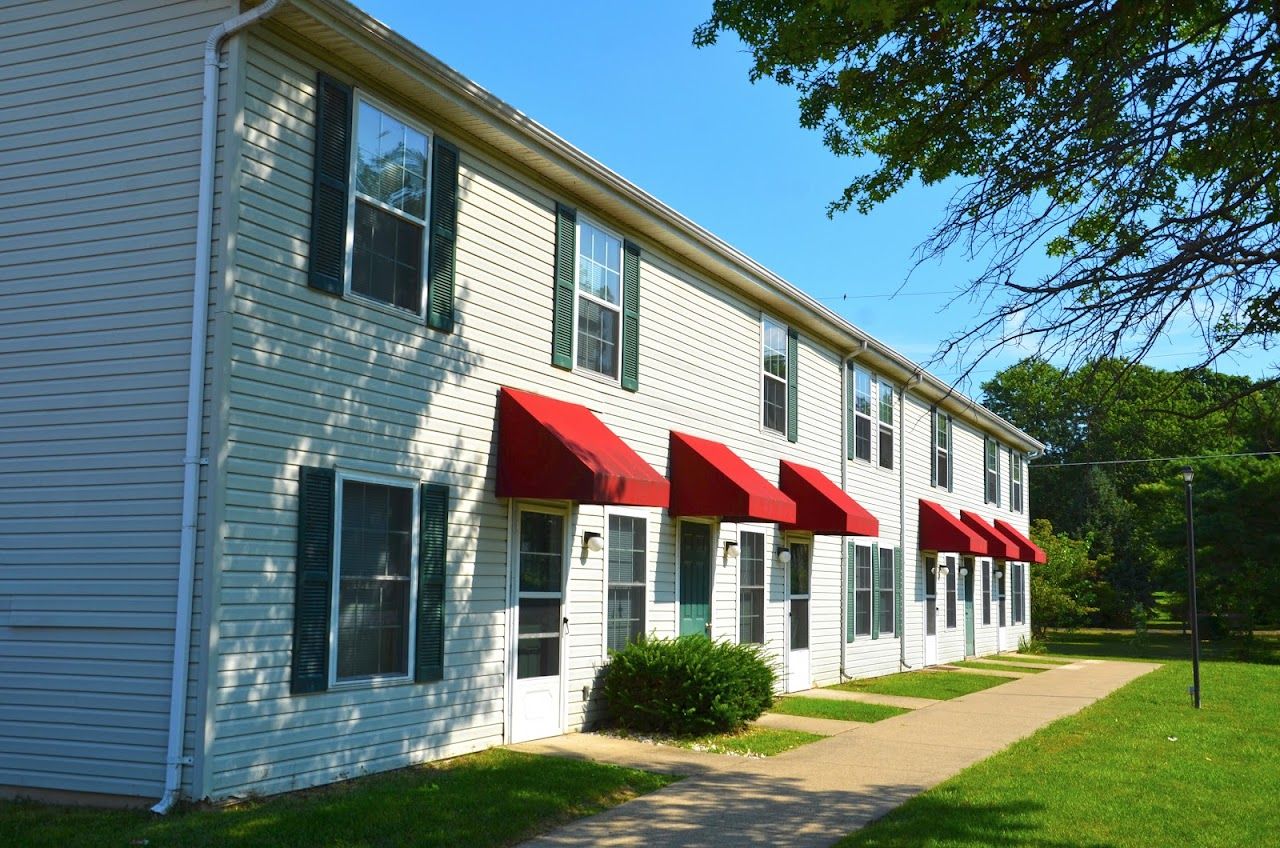 Village Square Apts