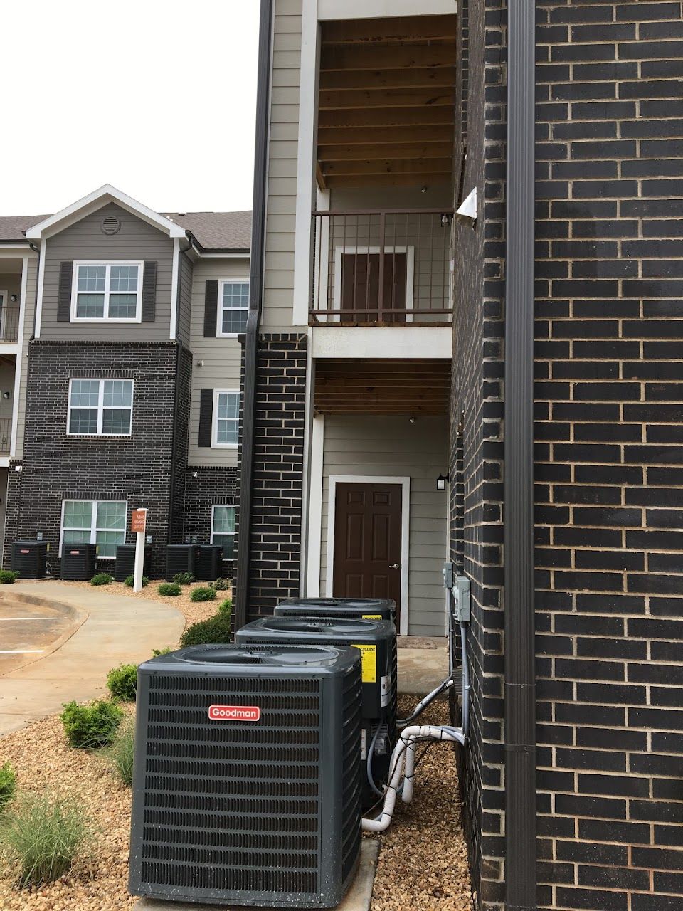 Villas At Lark Pointe