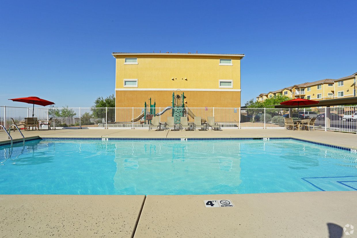 Vista Creek Apts