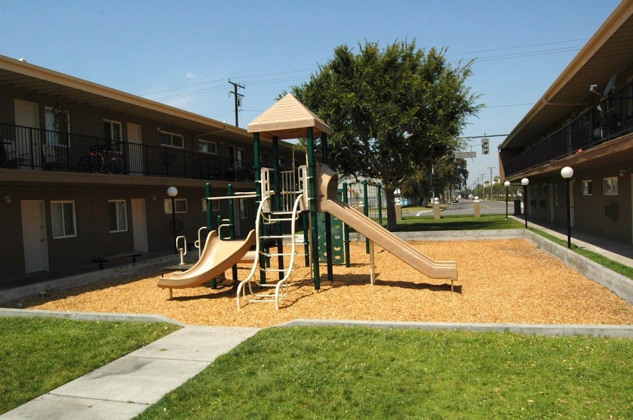 Walden Glen Apts