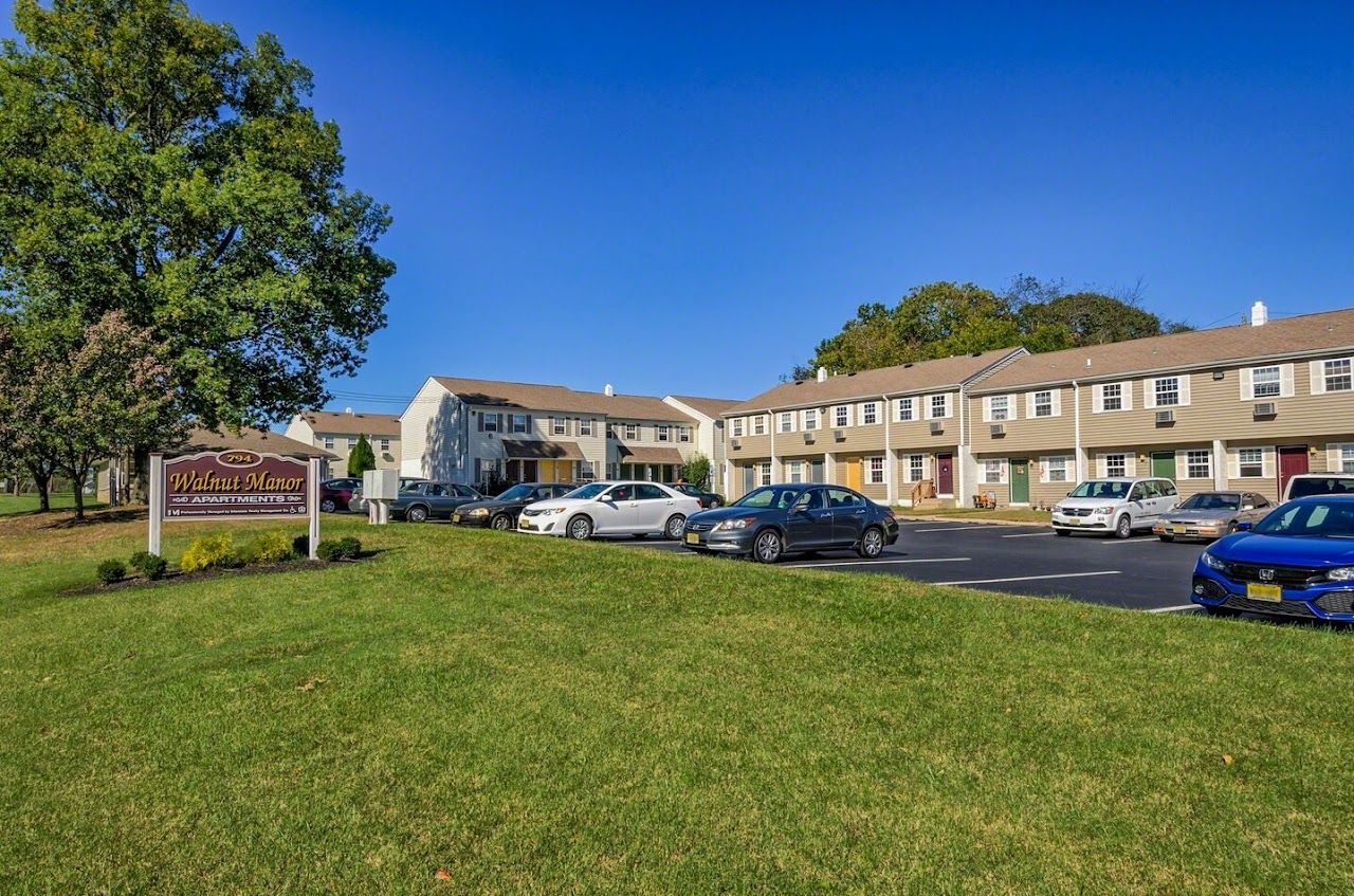 Walnut Manor