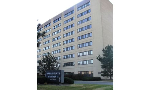 Warren Plaza Apartments