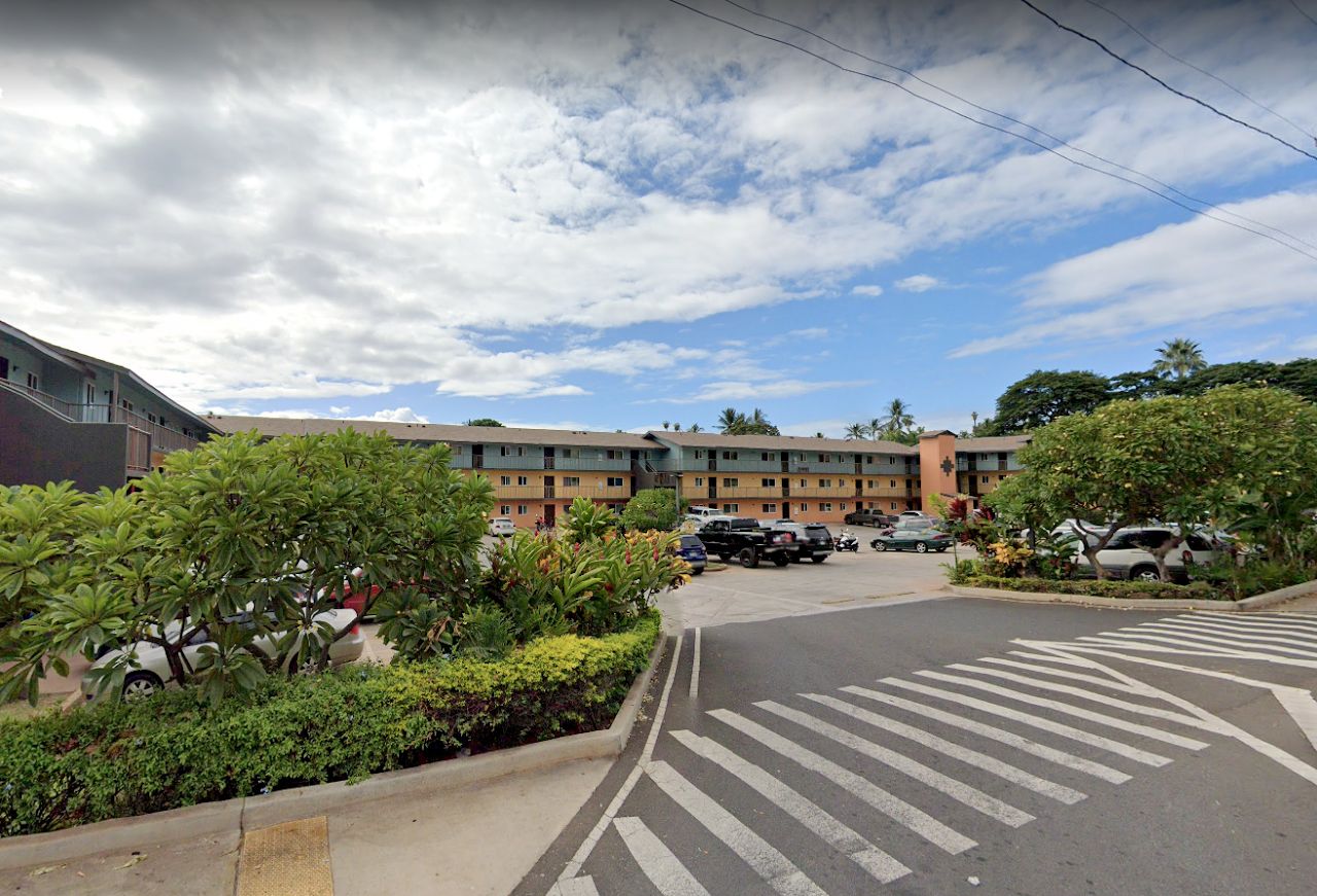 Weinberg Court Apts
