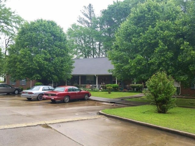 West Hill Square Apts