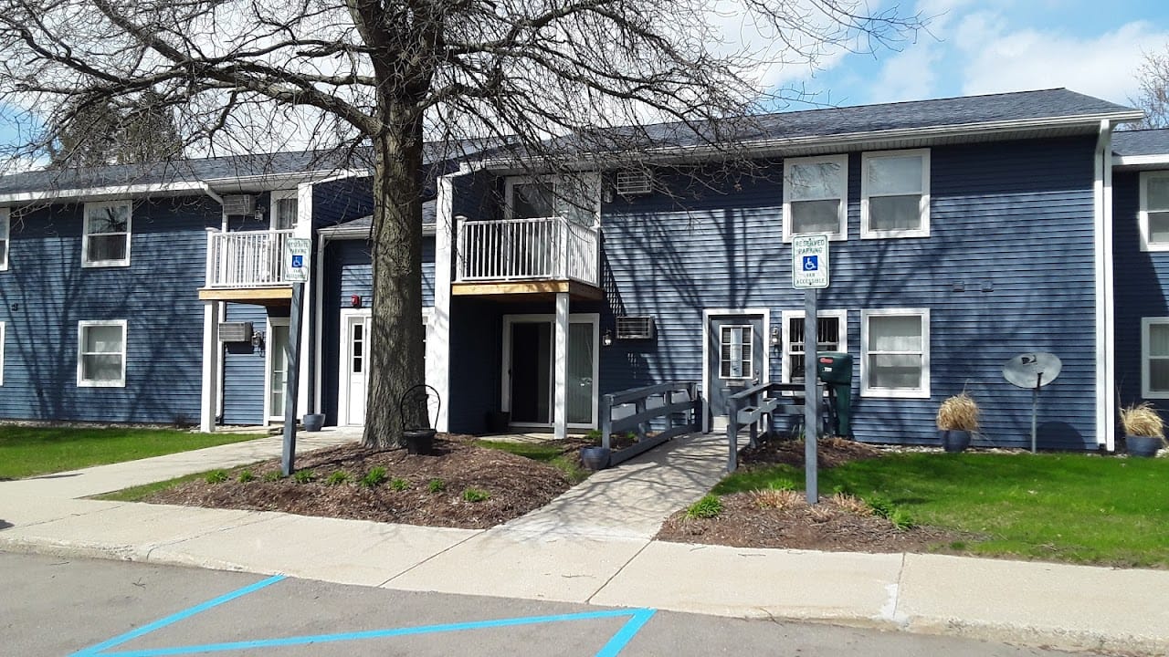 West Town Apts
