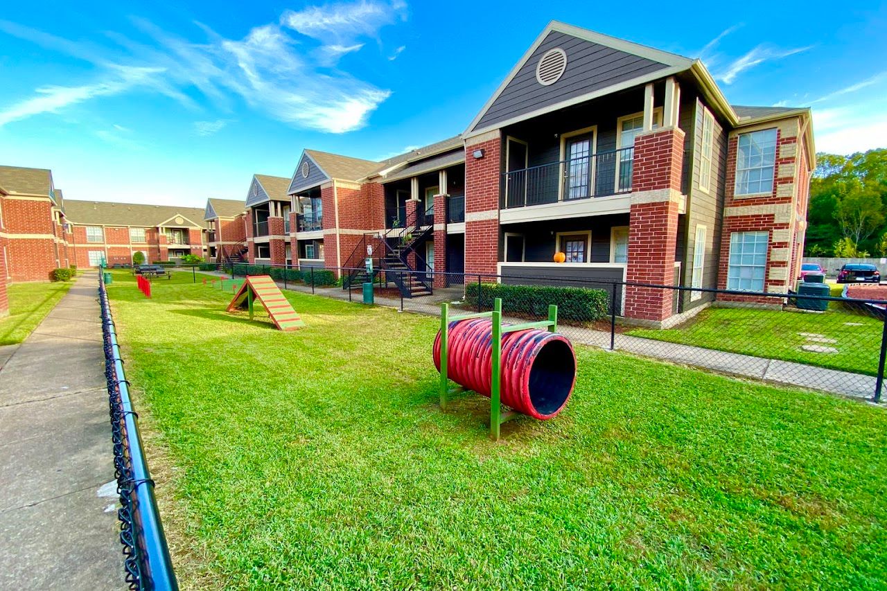 Westport Apts