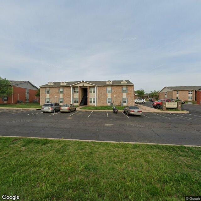 Whispering Hills Apts