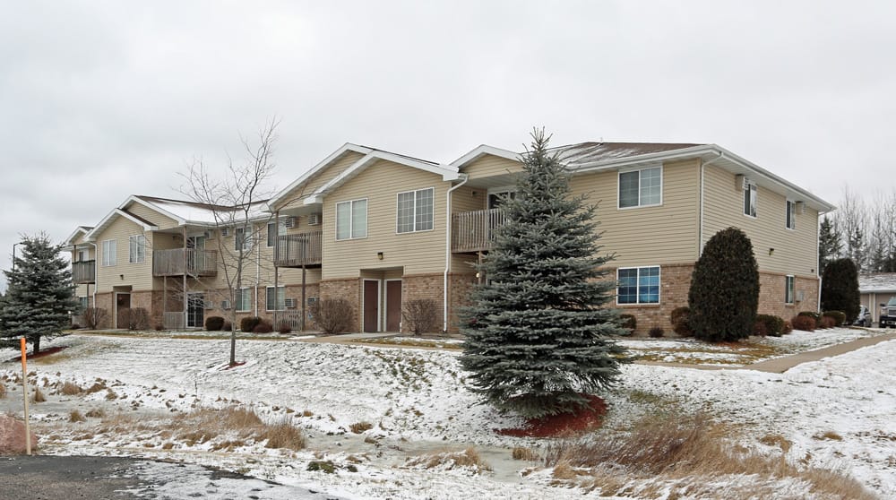 Whispering Pines Apts