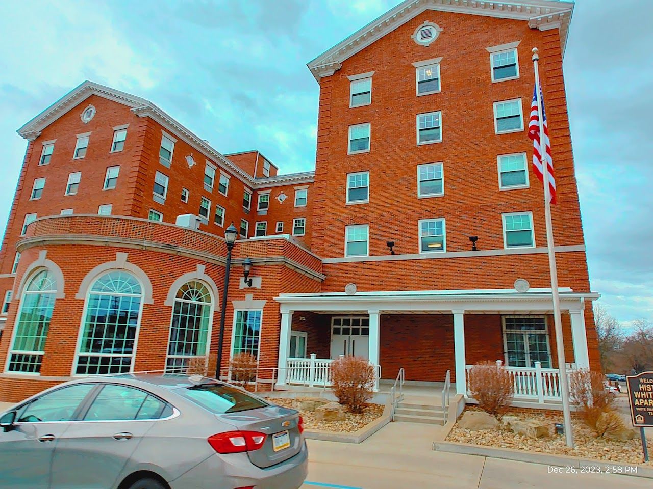 White Swan Apartments