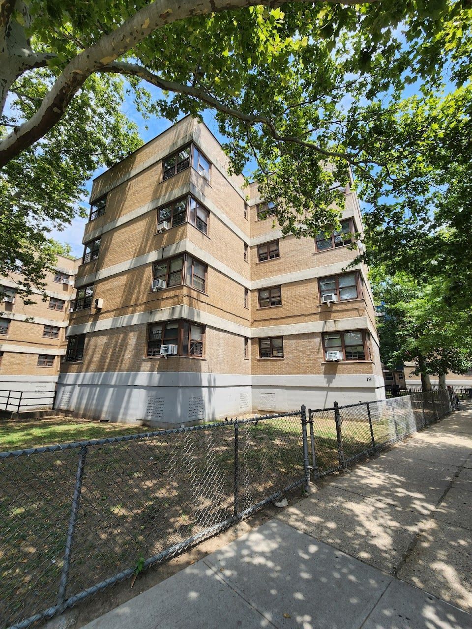 Williamsburg Apartments