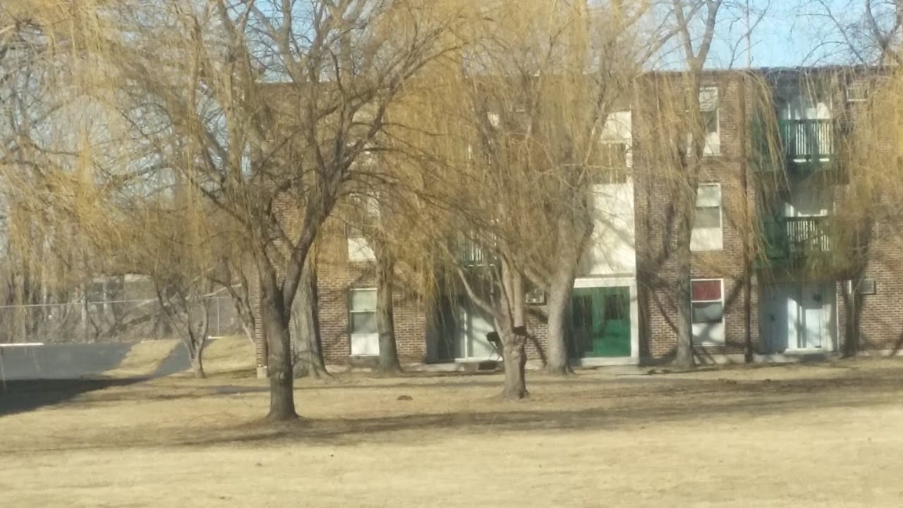 Willows On Clark Road Apts