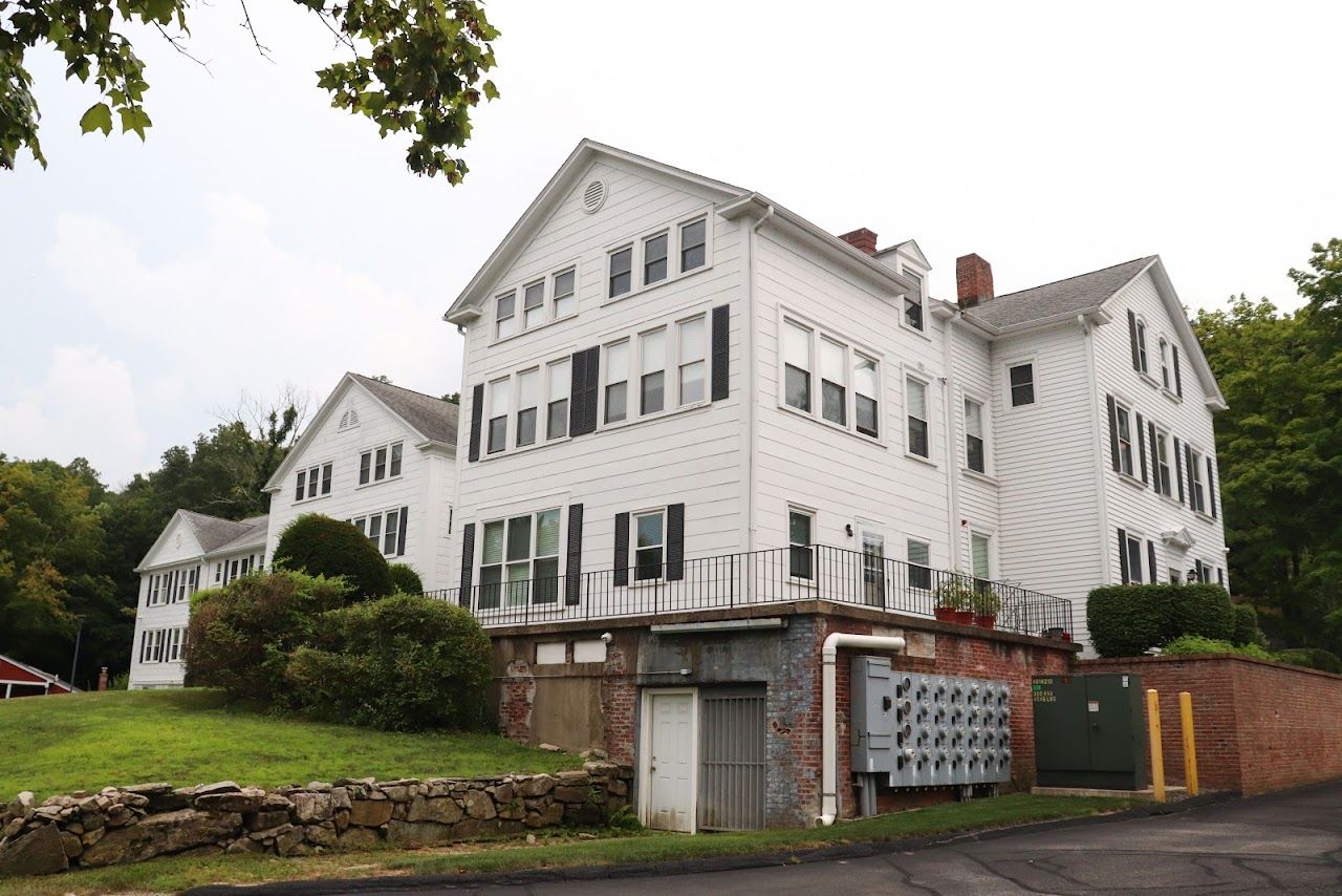 Wilton Center Lofts