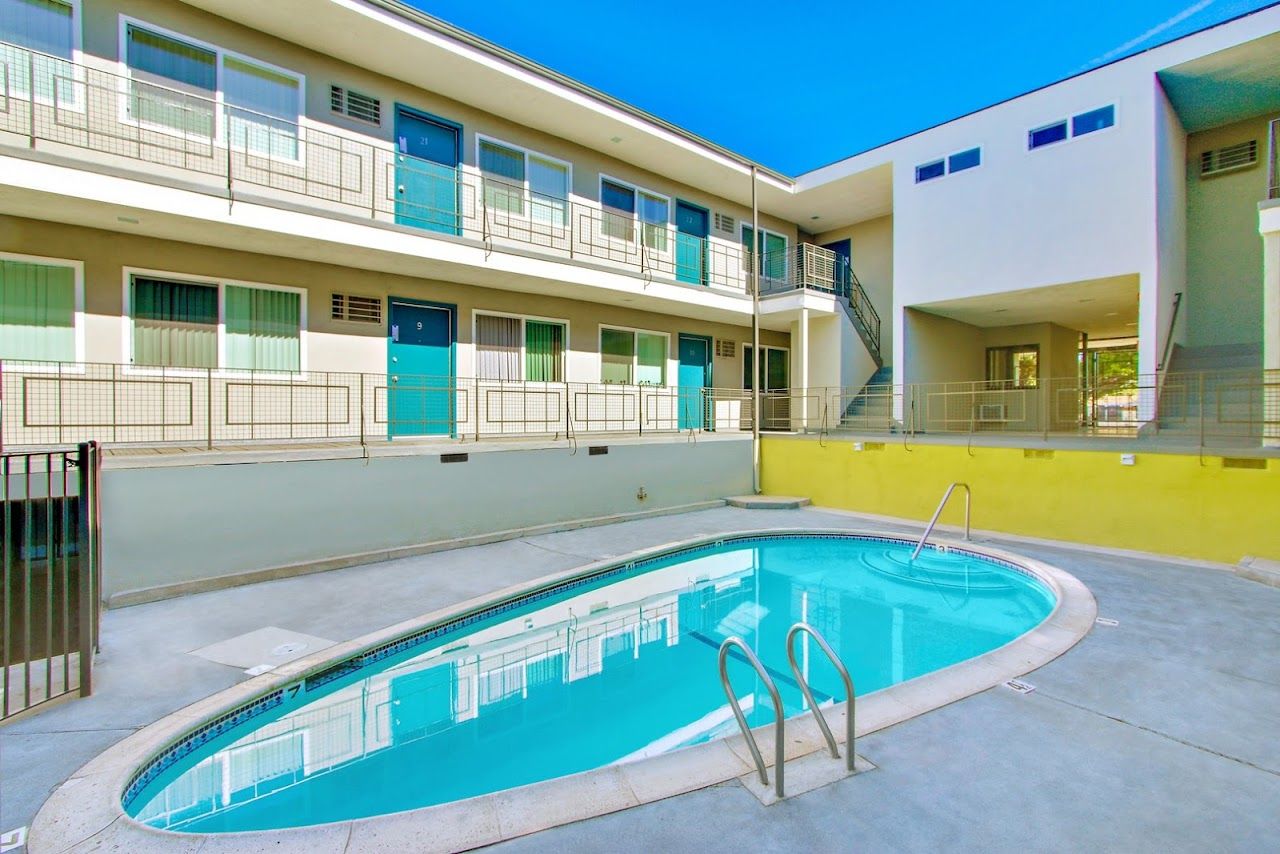 Woodman Arleta Apartments