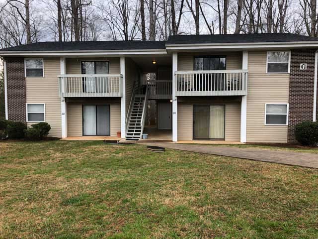 Woods Edge Apts