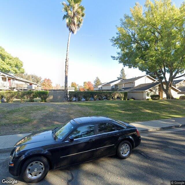 Woodside Court Apts
