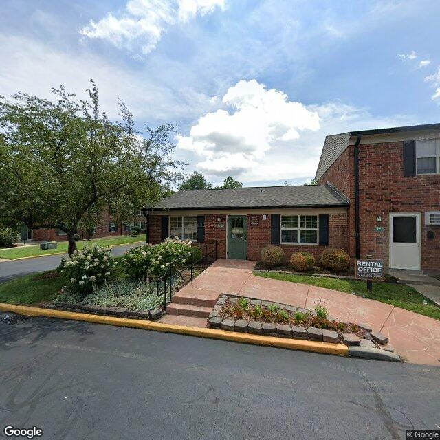 Woodside Village Apts