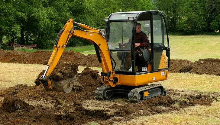 Small excavator for gardens or tight spaces is called?