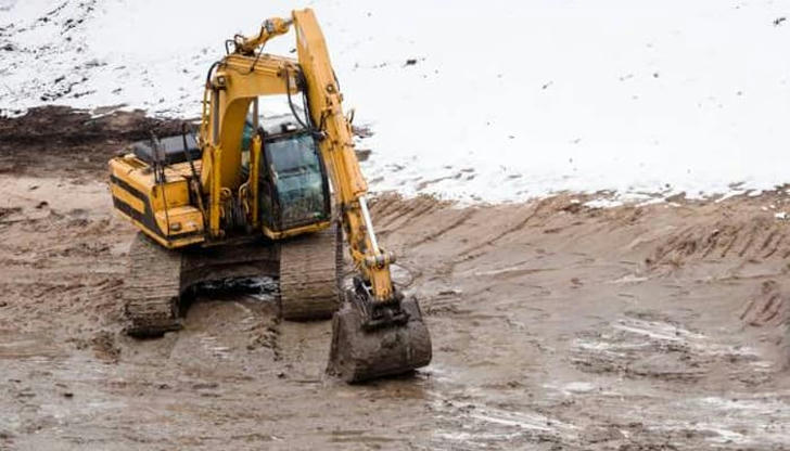 On a muddy surface, what is the safest move?