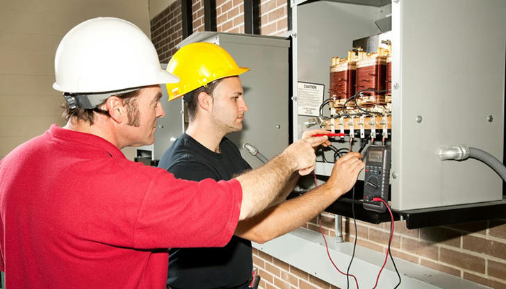 Which license level usually works under supervision?