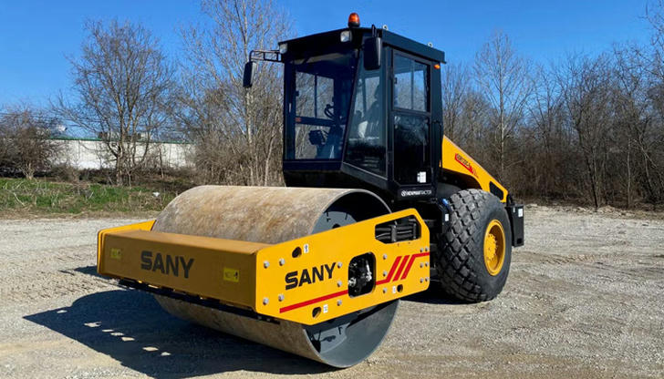 Which machine’s main purpose is compacting soil or asphalt?