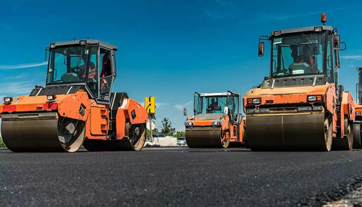 Which machine is best for compacting freshly laid asphalt?