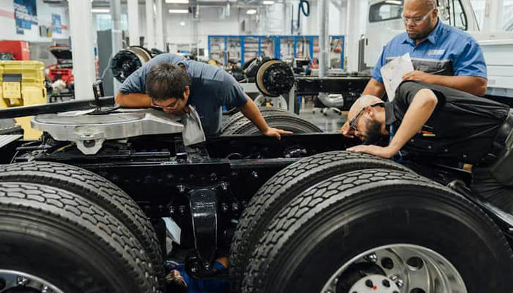 2. Which component is responsible for stopping the vehicle using air pressure?