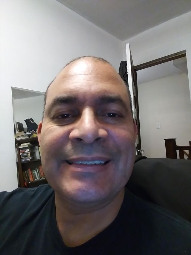 Daniel Santos-handyman